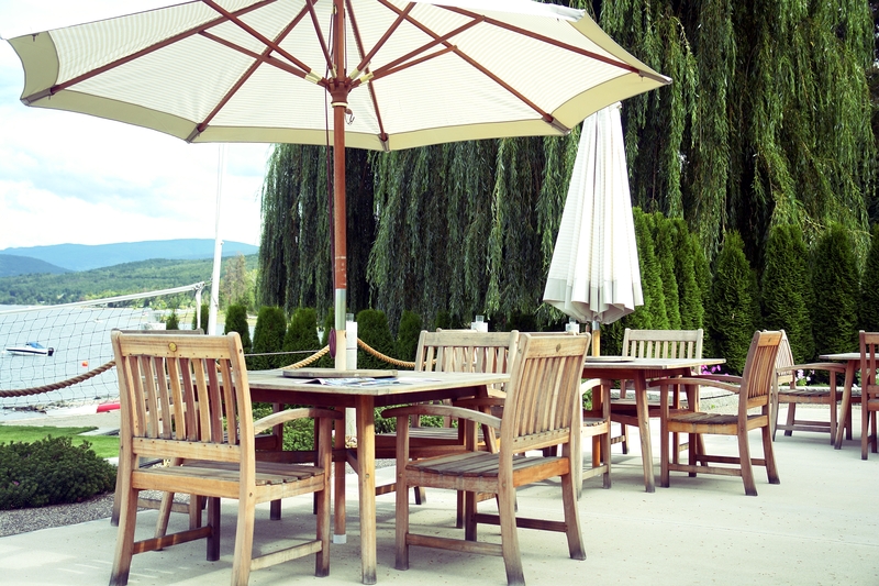 Patio Tables & Umbrellas That Bring the Resort Vibes Home