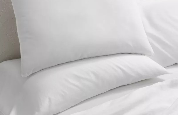 machine-washable-medium-down-alternative-pillow-casaluna