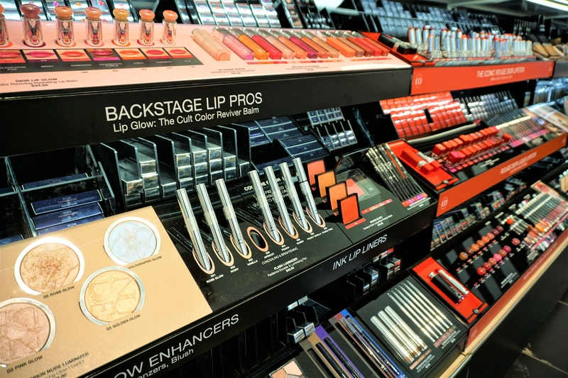 Top 5 Makeup Staples Every Woman Should Own in 2025