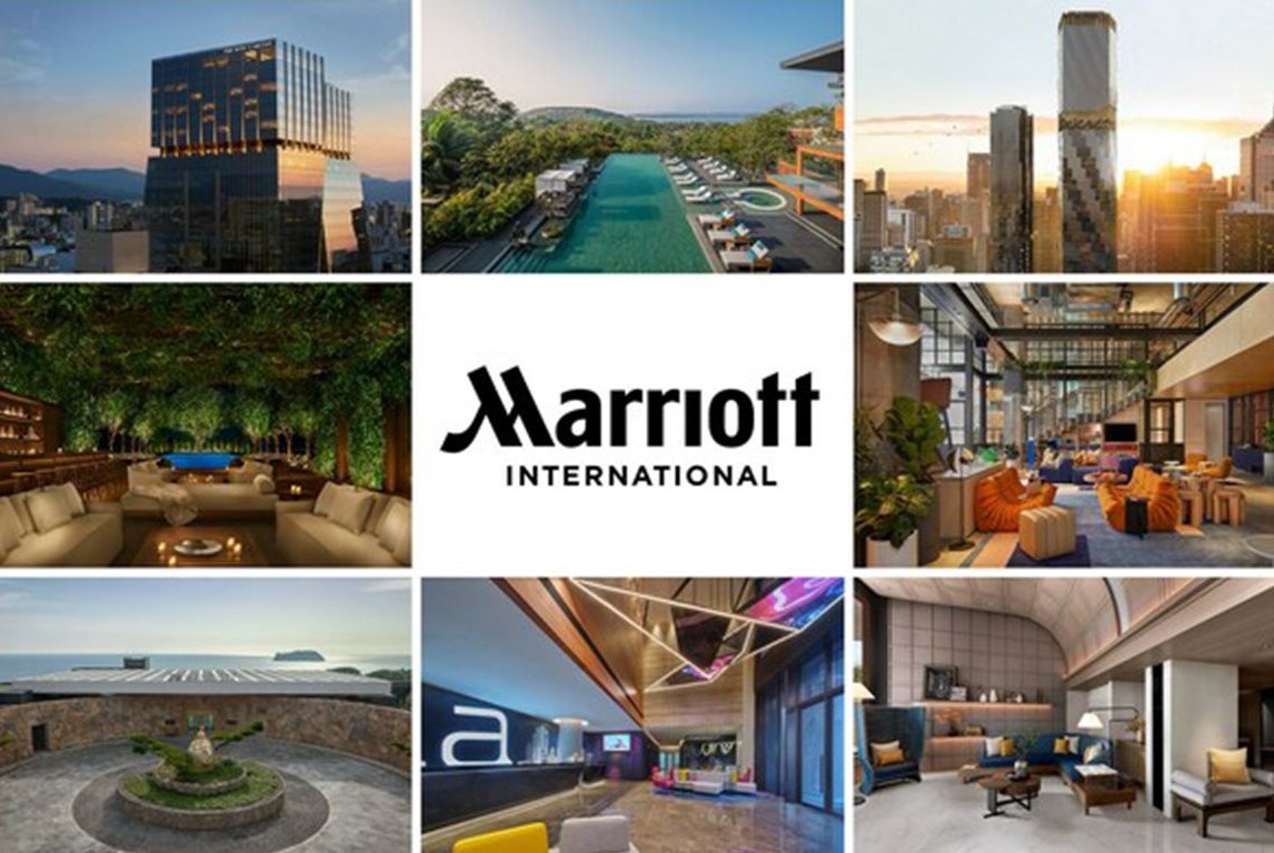 barnes-noble-nook-glowlight-4-ereader-6-touchscreen-32gb-bnrv1100