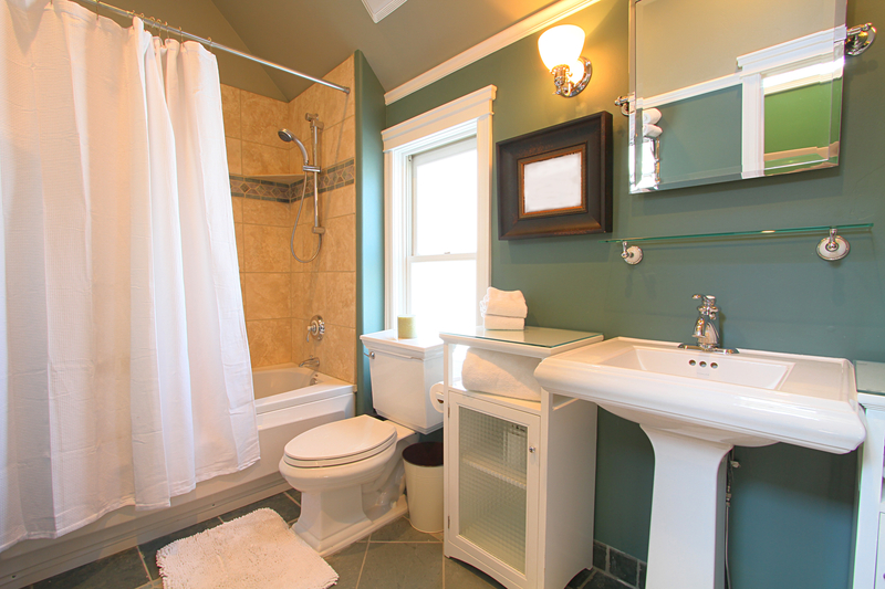 Glamorous Bathroom Lighting That Will Transform Your Space